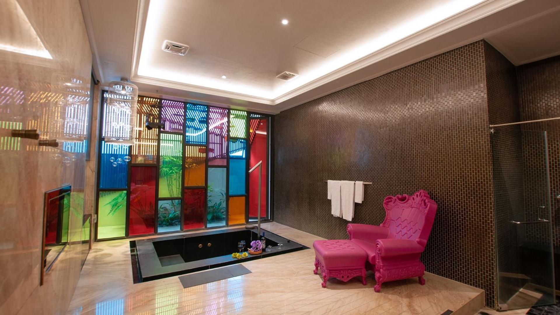 Mulan Motel Taichung Exteriör bild